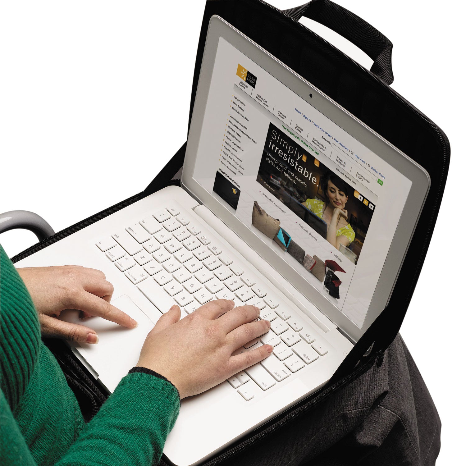 laptop-sleeve-for-chromebook-or-laptops-fits-devices-up-to-13-eva-1425-x-187-x-11-black_clg3201246 - 2