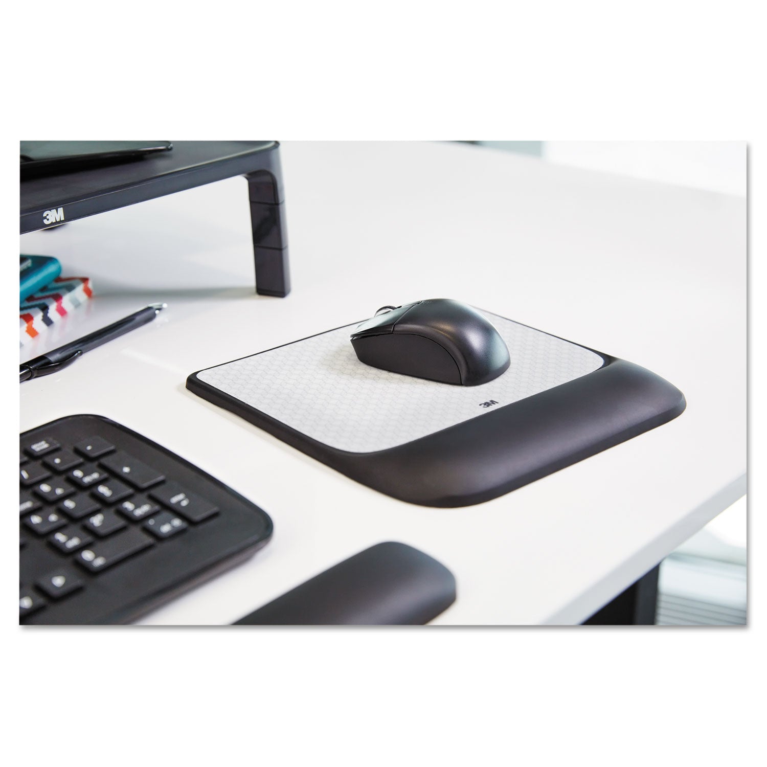 mouse-pad-with-precise-mousing-surface-and-gel-wrist-rest-85-x-9-gray-black_mmmmw85b - 8