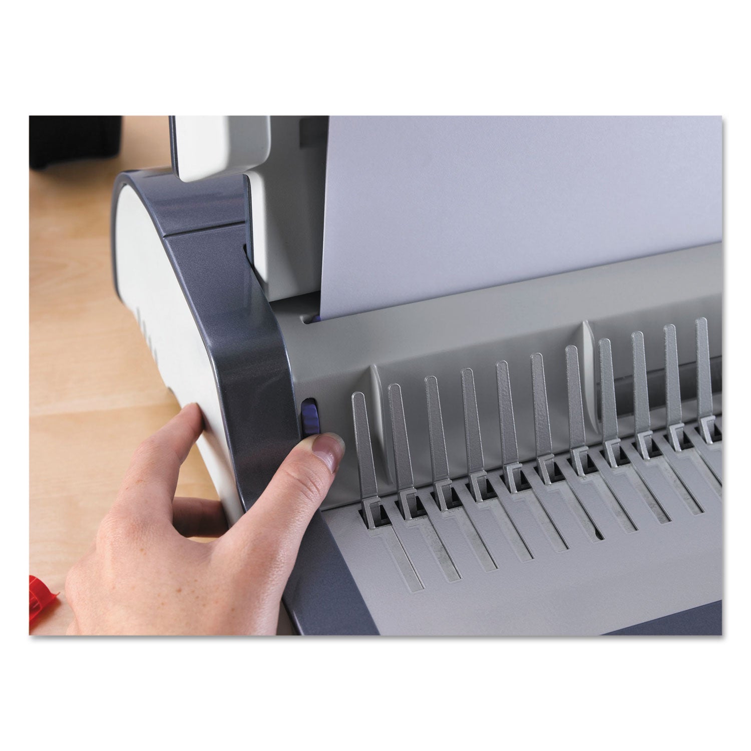 Quasar 500 Electric Comb Binding System, 500 Sheets, 16.88 x 15.38 x 5.13, Metallic Gray - 