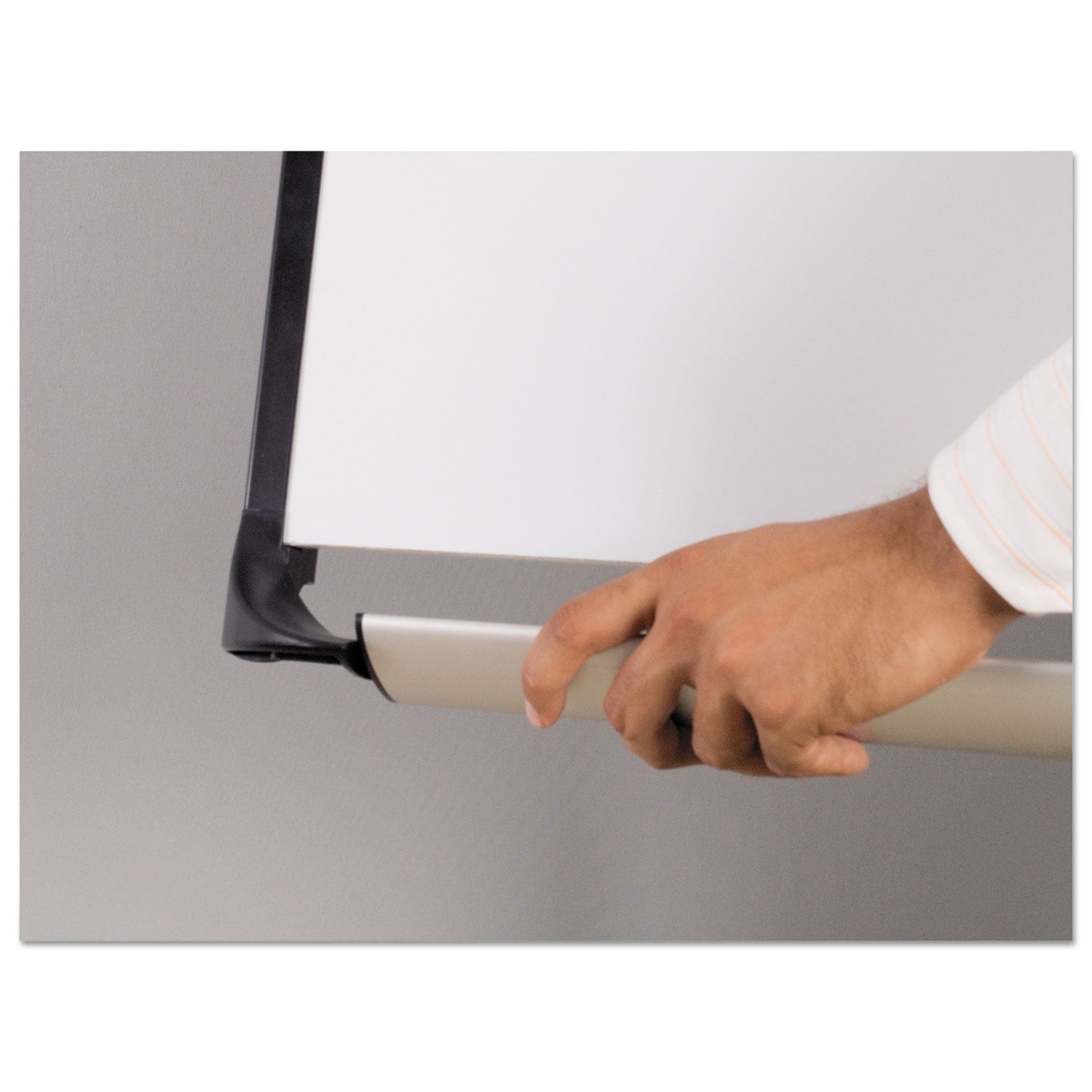 Platinum Mobile Easel, 29 x 41, White Surface, Black Plastic Frame