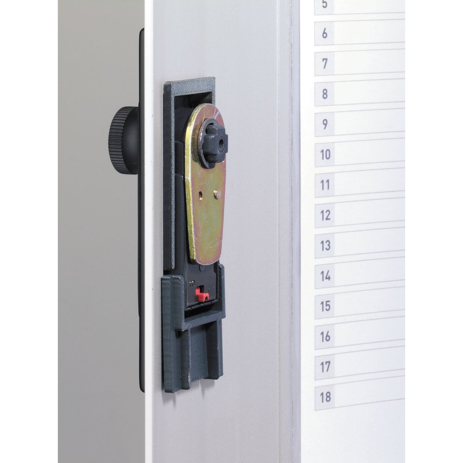 locking-key-cabinet-72-key-brushed-aluminum-silver-1175-x-463-x-1575_dbl196723 - 5