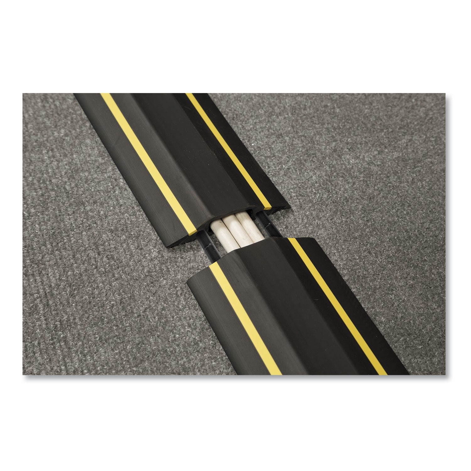 medium-duty-floor-cable-cover-325-wide-x-30-ft-long-black_dlnfc83h9m - 2