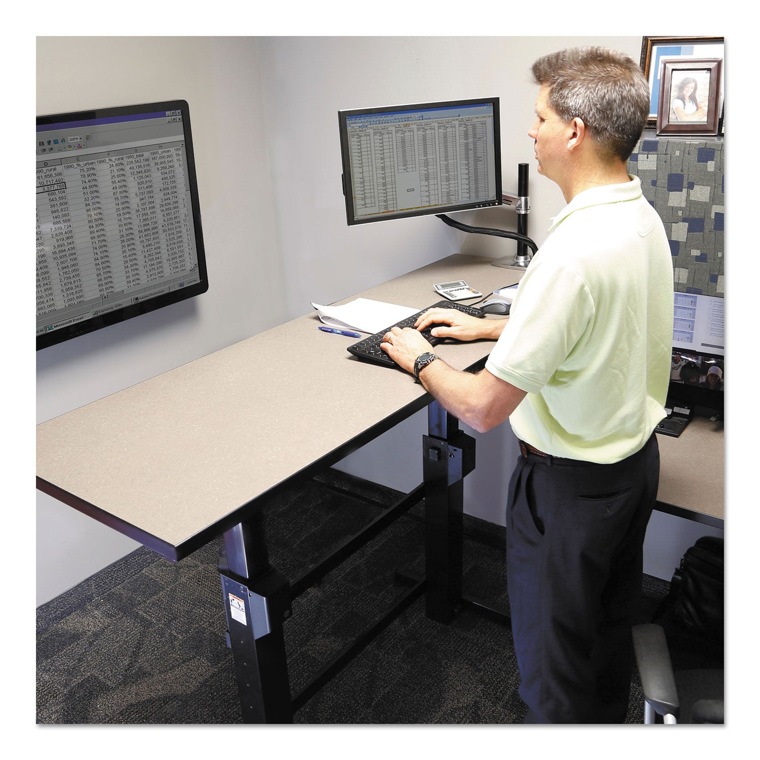 workfit-b-sit-stand-base-up-to-88-lb-42-x-26-x-32-to-515-black_erg24388009 - 7