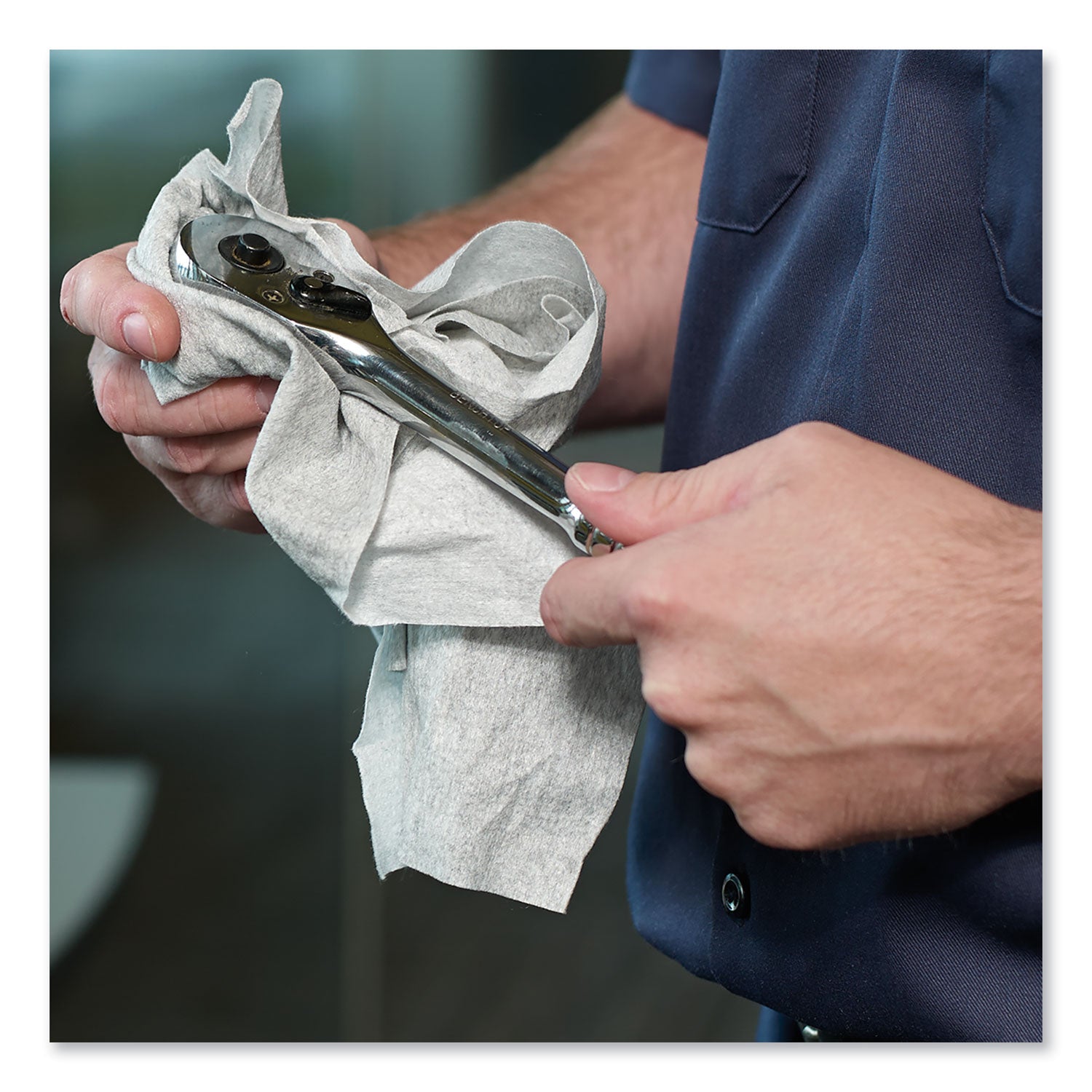 industrial-cleaning-cloths-1-ply-126-x-10-gray-500-wipes-roll_trk520337 - 6