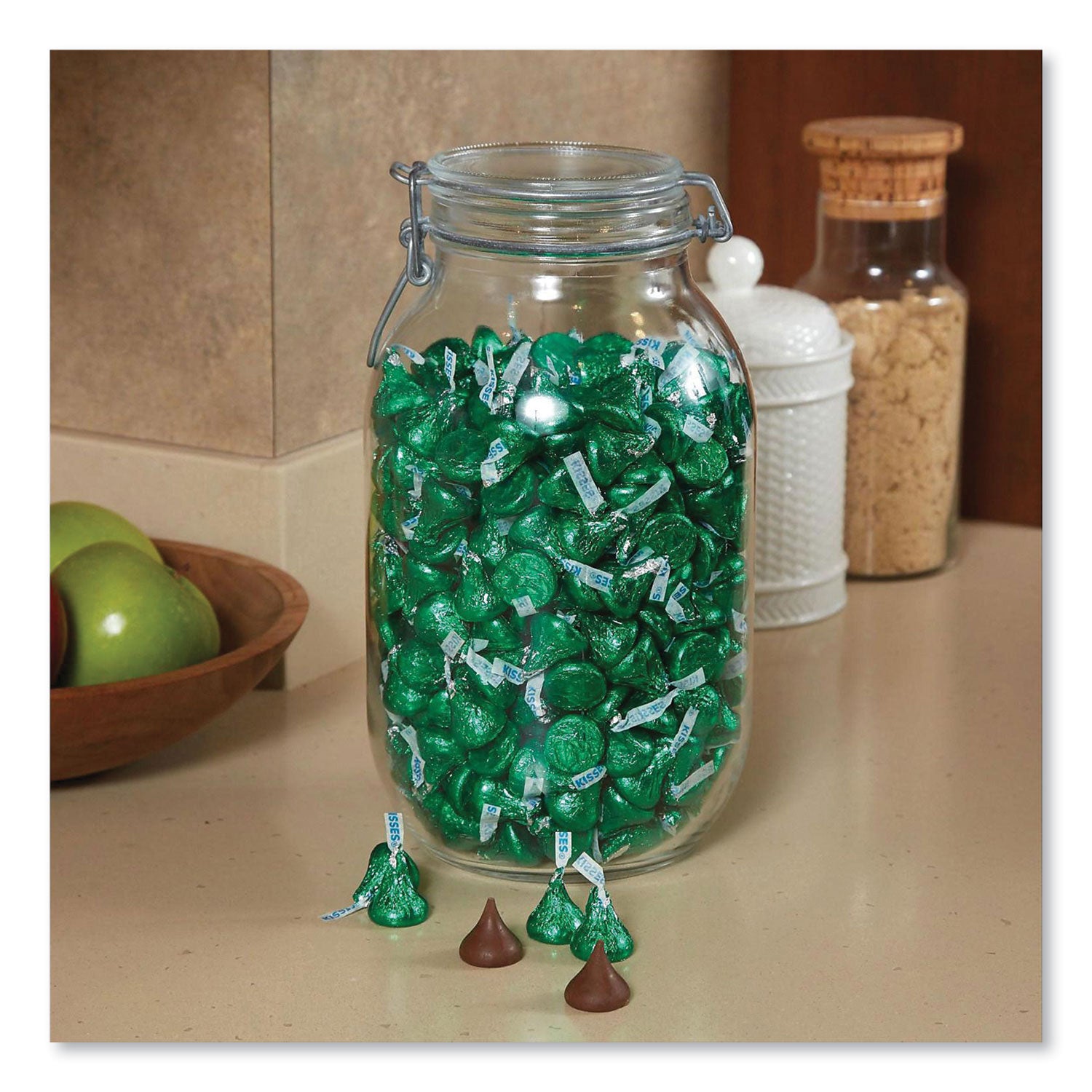 KISSES, Milk Chocolate, Green Wrappers, 66.7 oz Bag