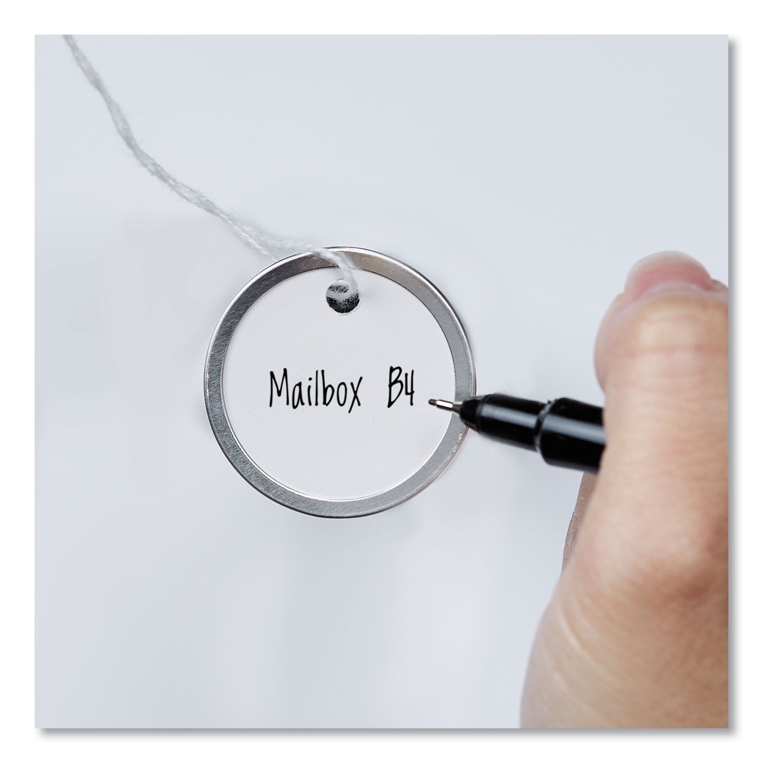 Heavyweight Stock Metal Rim Tags, 1.25" dia, White, 500/Box - 