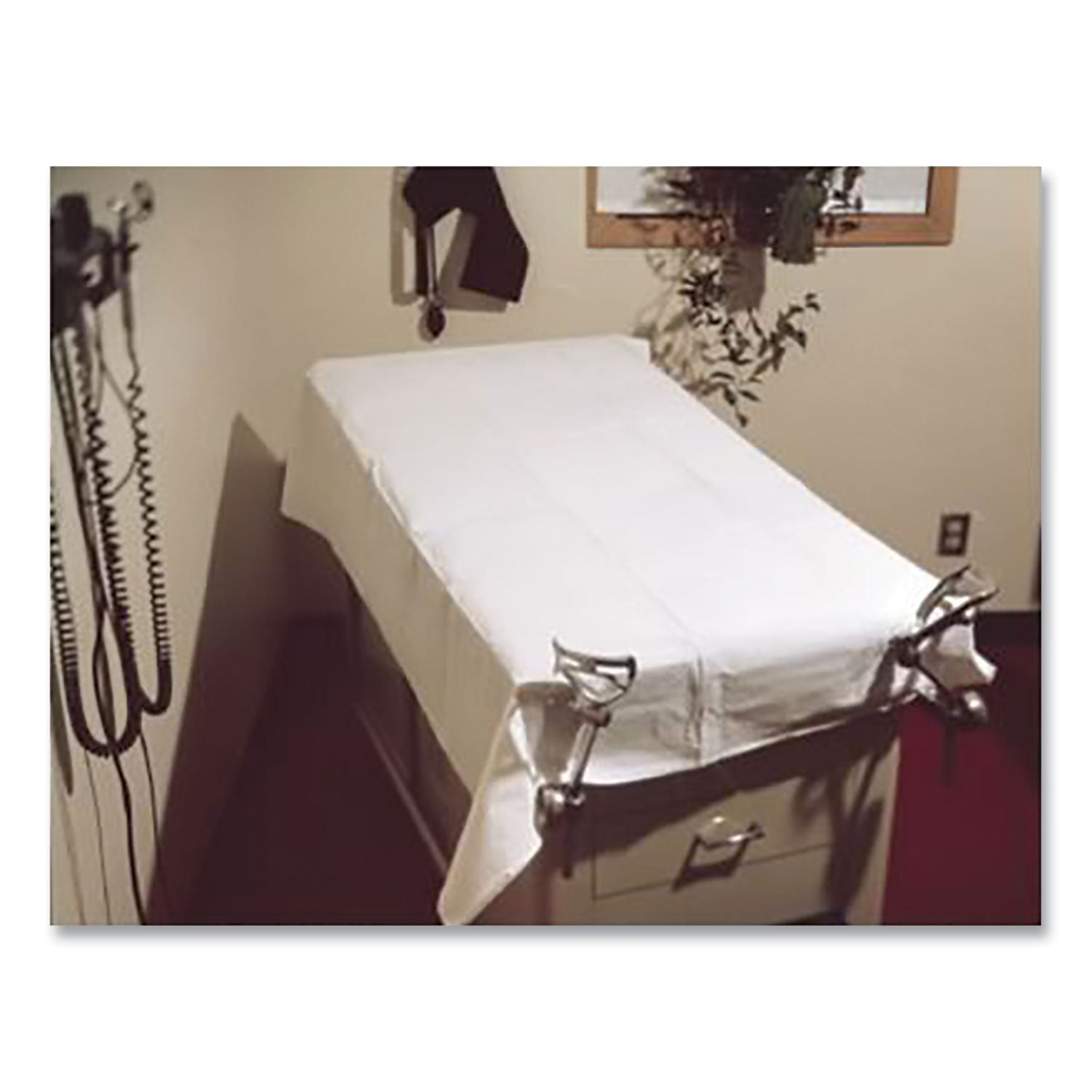disposable-tissue-drape-sheets-40-x-48-white-100-carton_bhc918302 - 1