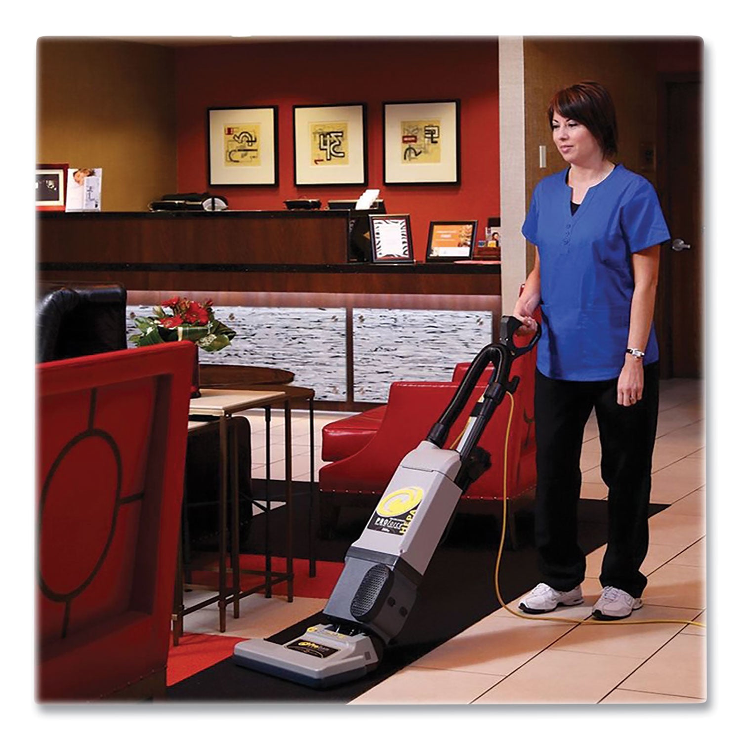proforce-1500xp-upright-vacuum-15-cleaning-path-gray-black_ptm107252 - 3