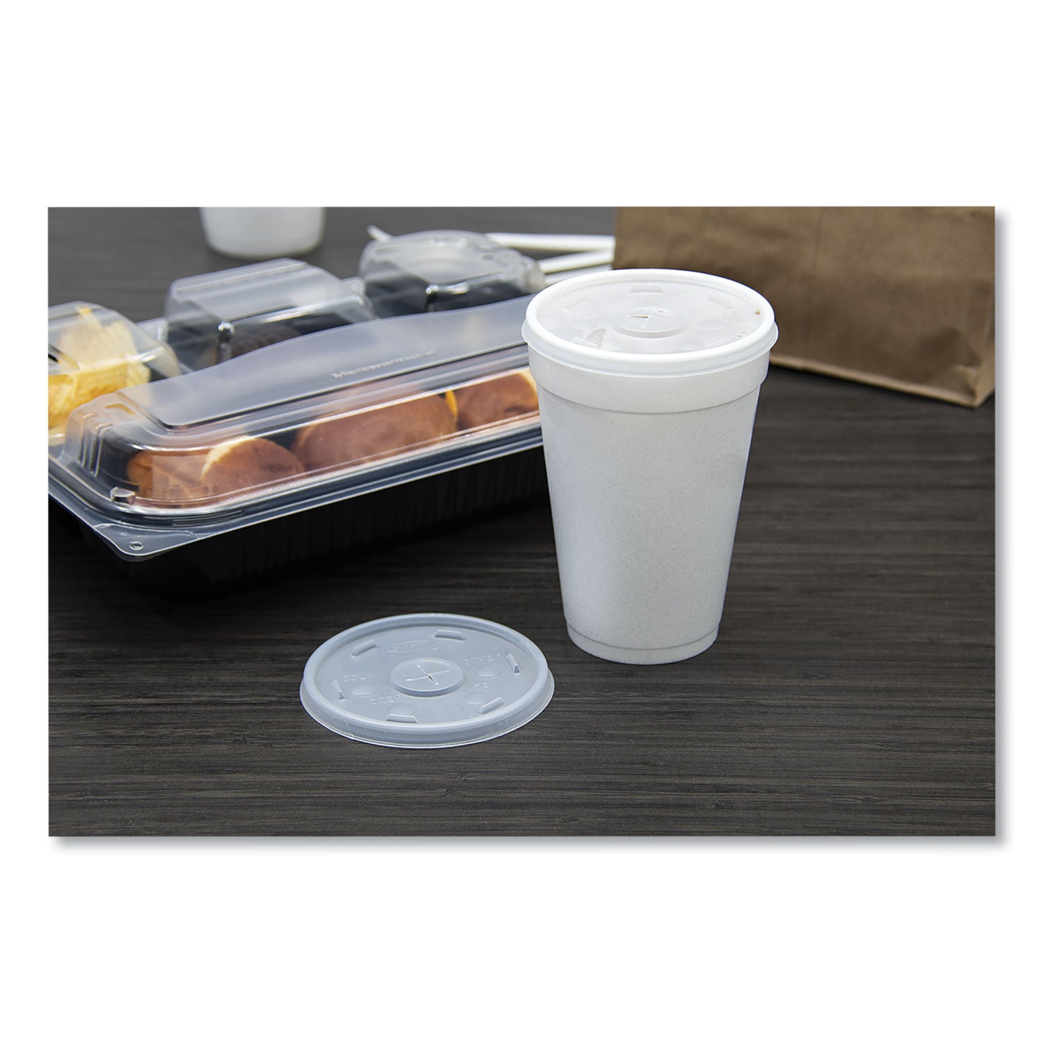 Plastic Lids, Fits 12 oz to 24 oz Hot/Cold Foam Cups, Straw-Slot Lid, White, 100/Pack, 10 Packs/Carton - 