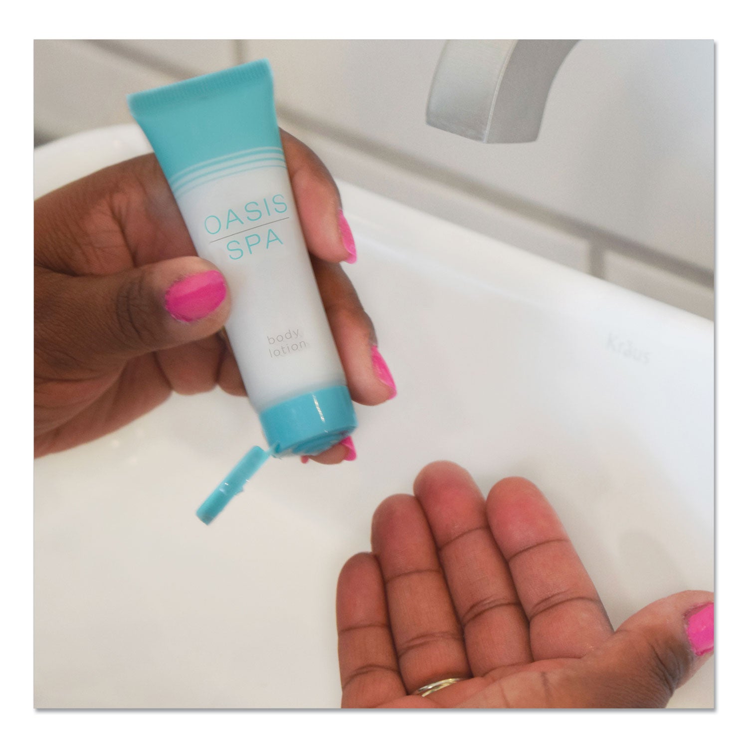 RDI Body Lotion - Lotion - 1.01 fl oz - Fresh & Clean - Tube - Applicable on Body - Hotel Room - 288 / Carton