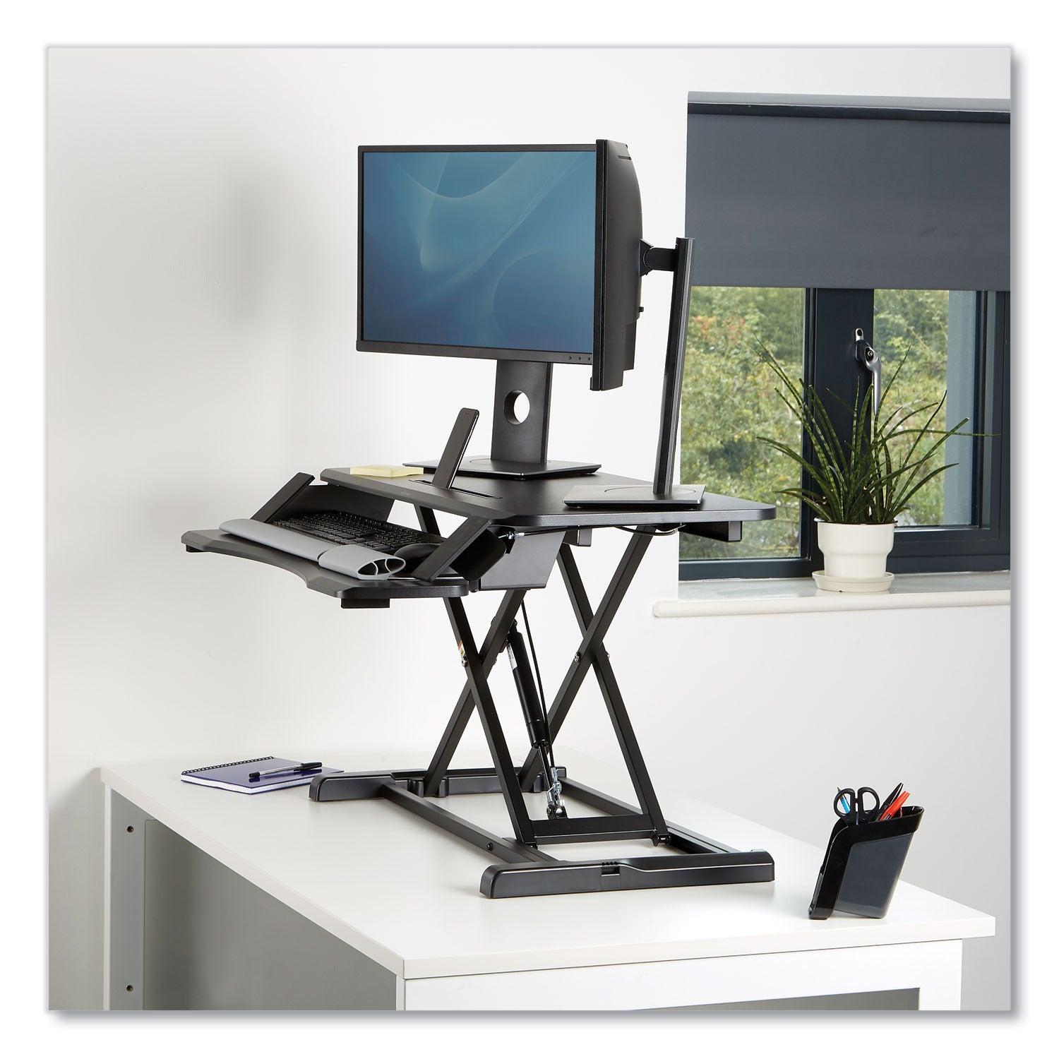 corsivo-sit-stand-workstation-315-x-2425-x-16-black_fel8091001 - 5