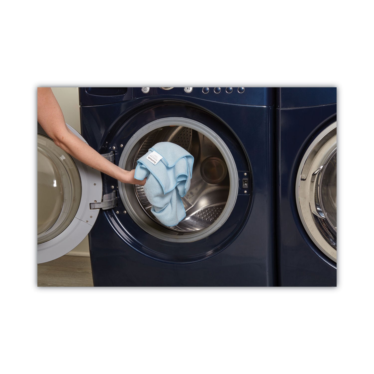 microfiber-cleaning-cloths-16-x-16-blue-24-pack_bwk16bluclothv2 - 4