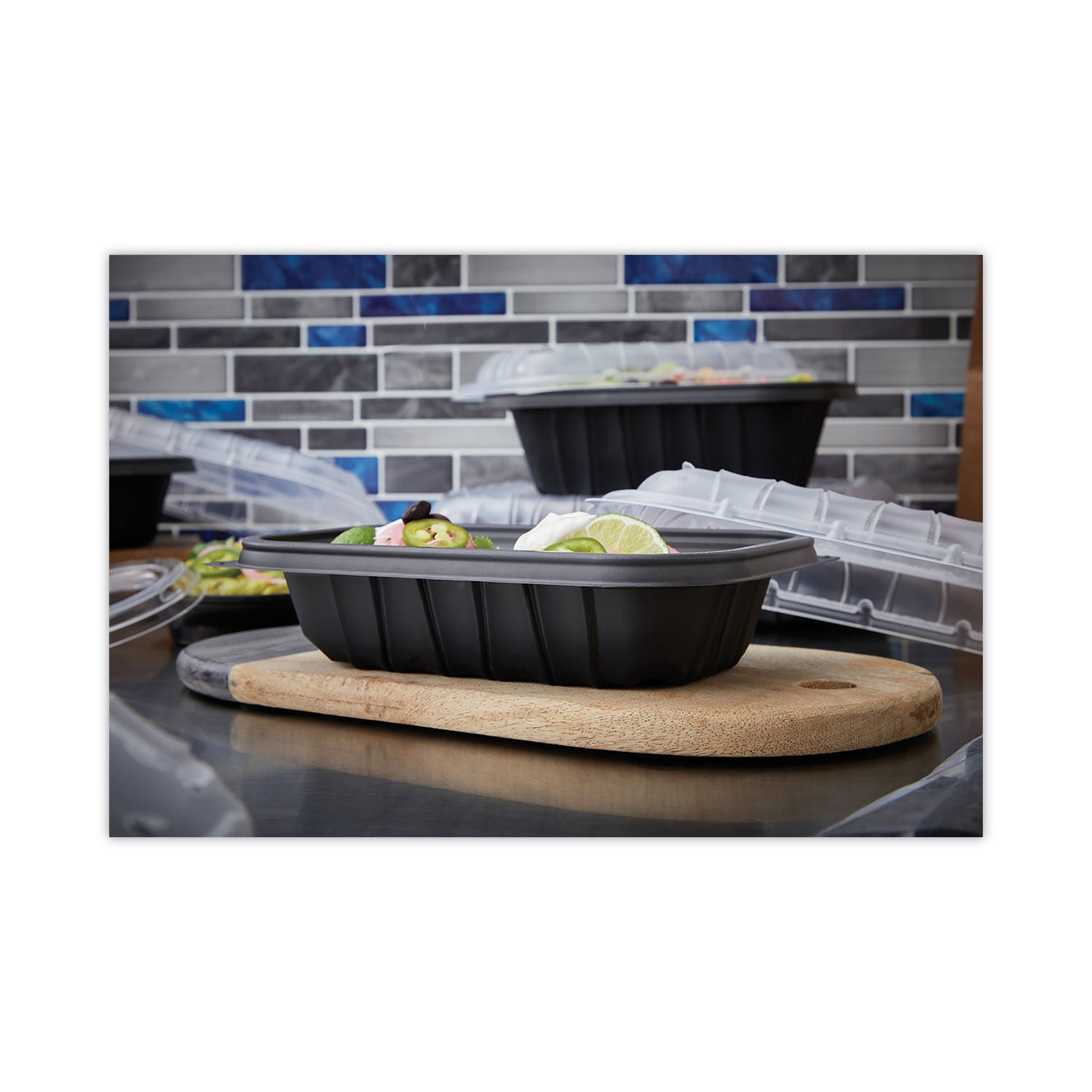 earthchoice-entree2go-takeout-container-24-oz-866-x-575-x-197-black-plastic-300-carton_pctycnb9x624000 - 3