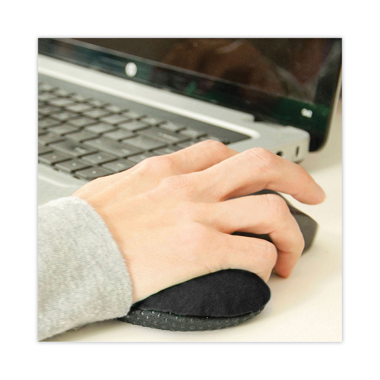 Le Petit Mouse Wrist Cushion, 4.25 x 2.5, Black - 