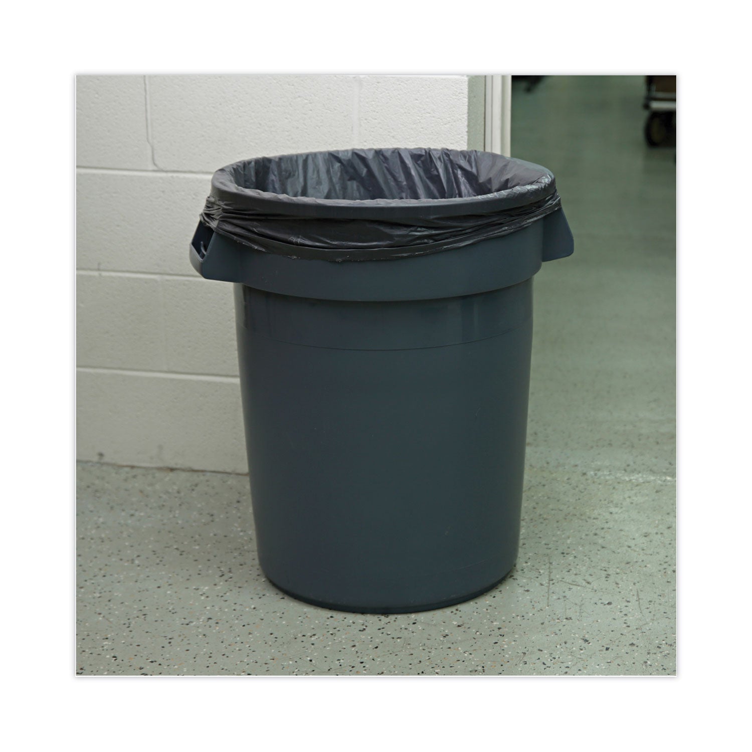 linear-low-density-industrial-can-liners-33-gal-13-mil-33-x-39-gray-100-carton_bwkg3339g - 5