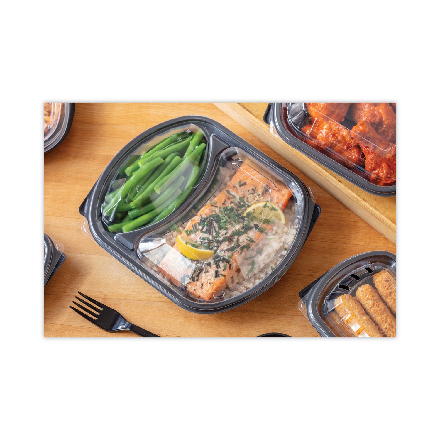 clearview-mealmaster-lid-with-fog-gard-coating-large-2-compartment-dome-lid-938-x-8-x-125-clear-plastic-252-carton_pctycn8467h00d0 - 6