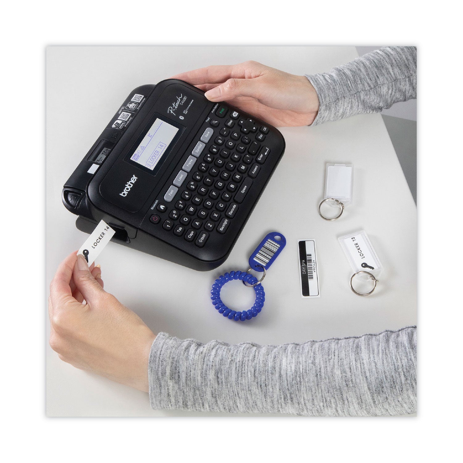 p-touch-business-expert-connected-label-maker-with-1-roll-sample-tape-30-mm-s-print-speed-74-x-7-x-28_brtptd460bt - 4