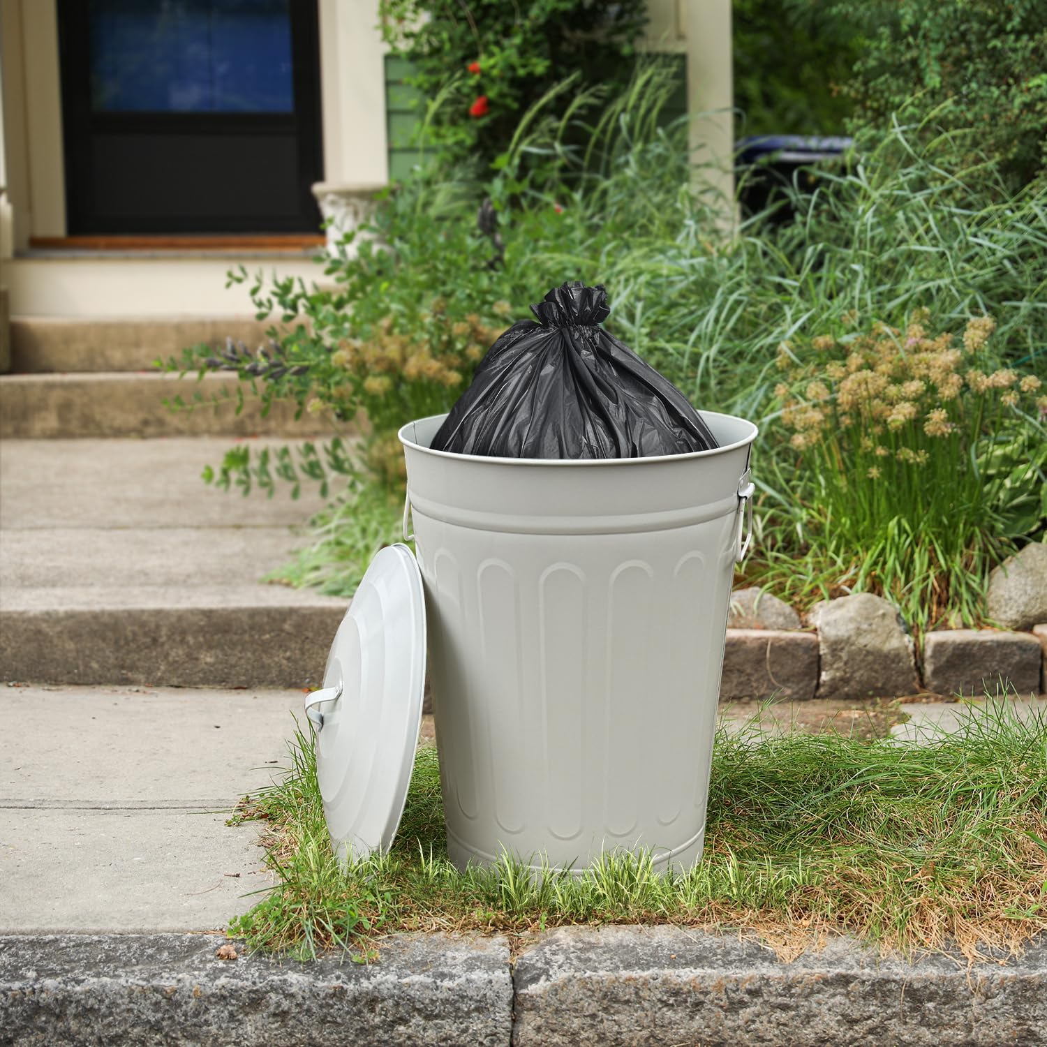 13-Gallon Beige Galvanized Steel Round Fire Resistant Trash Can with Lid - 4