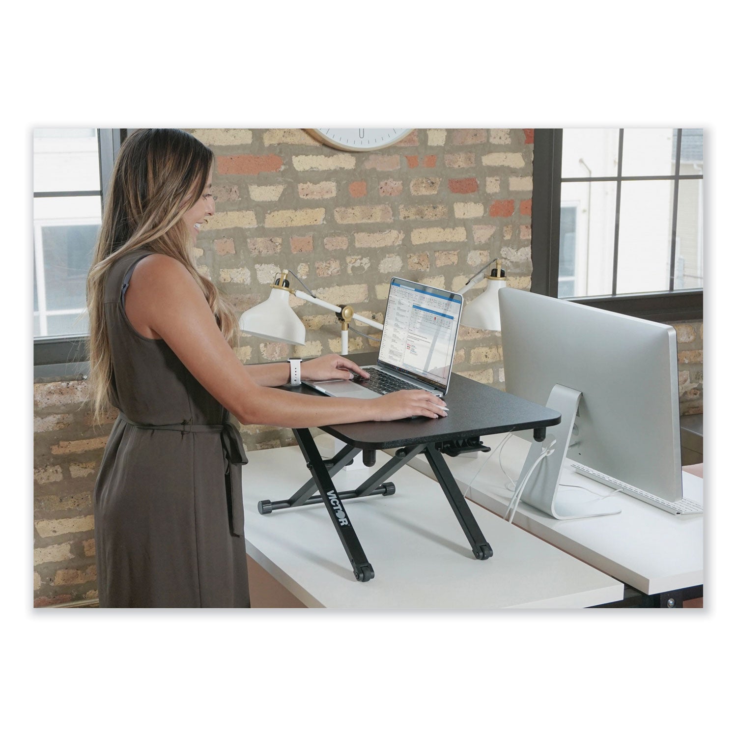 height-adjustable-laptop-standing-desk-288-x-185-x-26-to-16-black-ships-in-1-3-business-days_vctdcx110 - 7