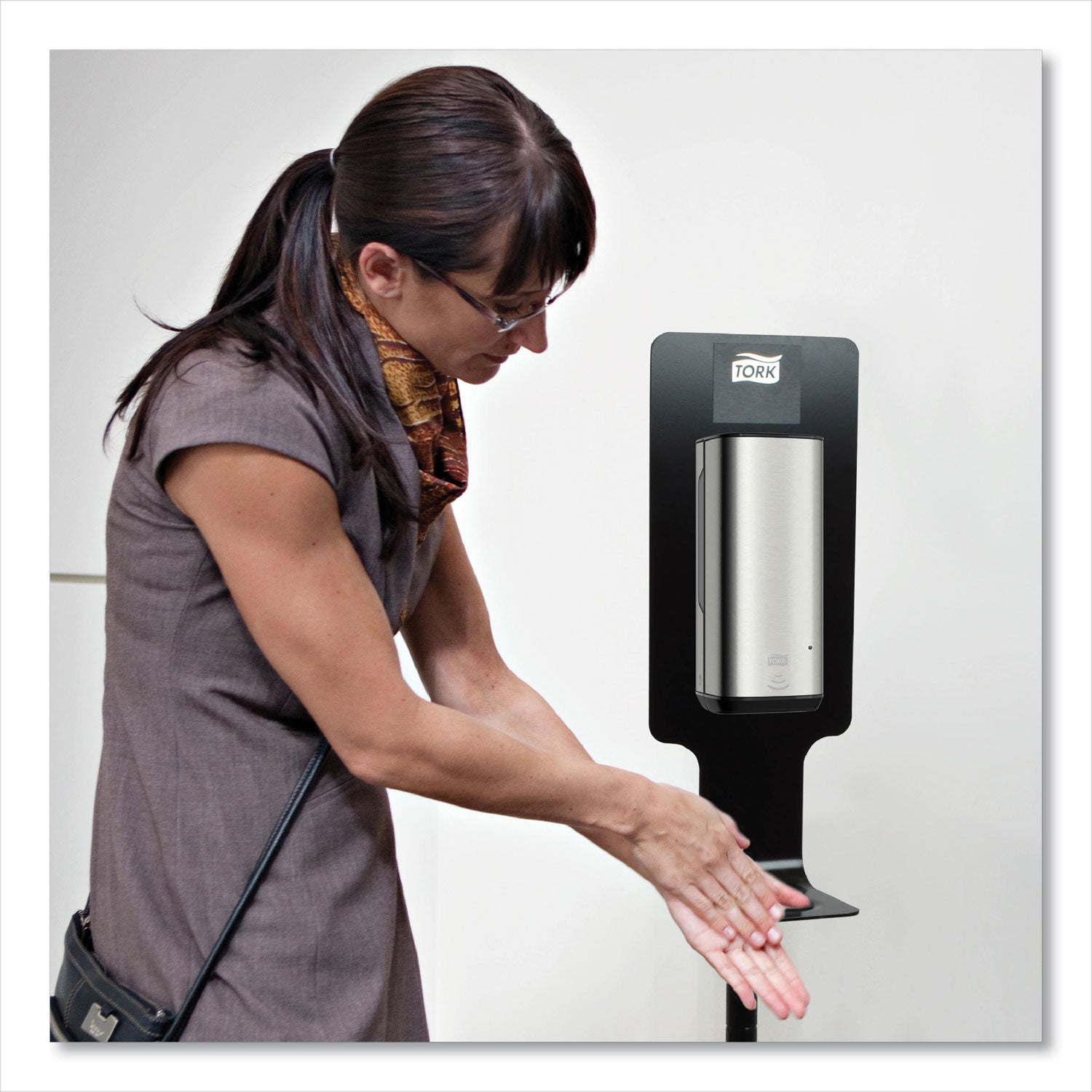 Premium Alcohol Foam Hand Sanitizer, 1 L Bottle, Unscented, 6/Carton