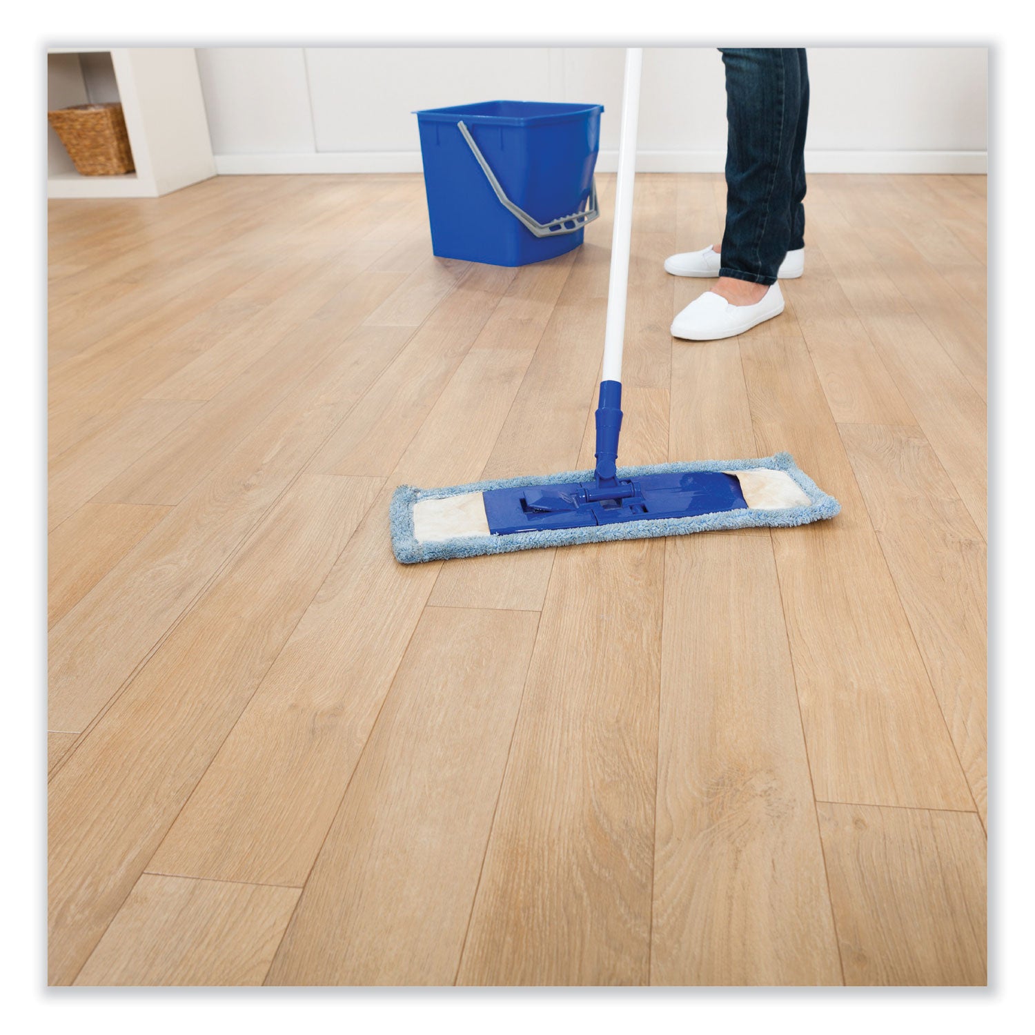 reinforce-floor-cleaner-and-protectant-lemon-scent-1-gal-bottle-4-carton_bet16830400 - 7