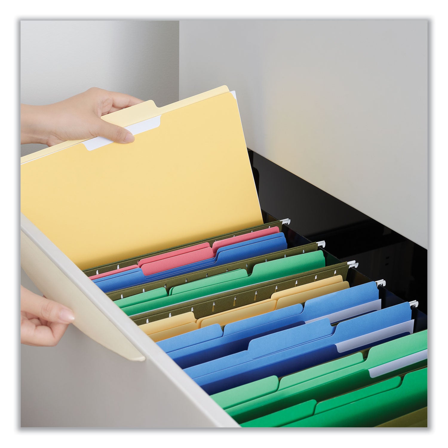 Deluxe Colored Top Tab File Folders, 1/3-Cut Tabs: Assorted, Legal Size, Yellow/Light Yellow, 100/Box - 