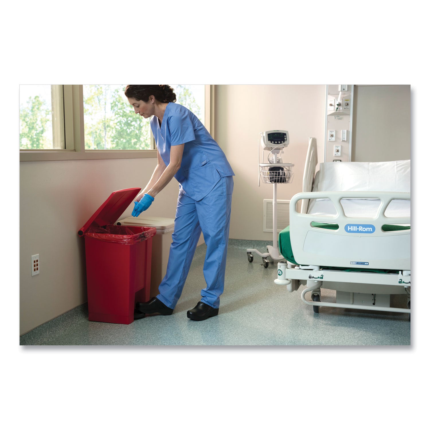 indoor-utility-step-on-waste-container-18-gal-plastic-red_rcp614500red - 2