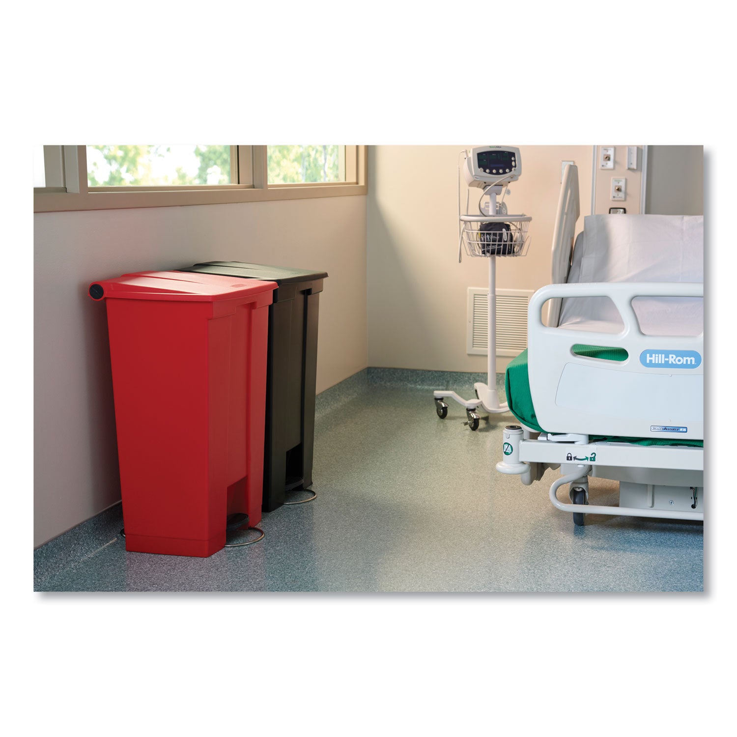 indoor-utility-step-on-waste-container-18-gal-plastic-red_rcp614500red - 3