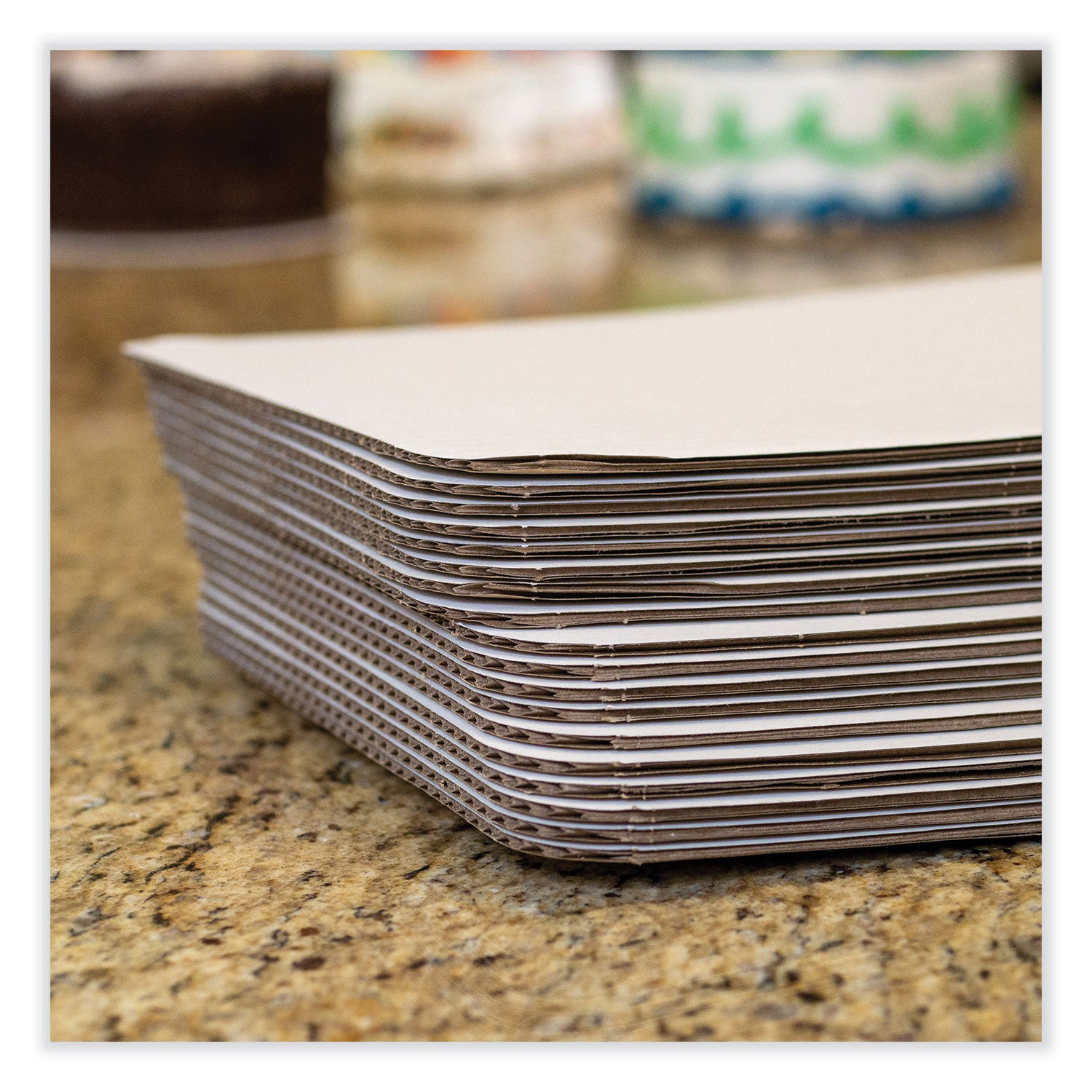 bakery-bright-white-cake-pad-double-wall-pad-19-x-14-x-031-white-paper-50-carton_sch1154 - 3