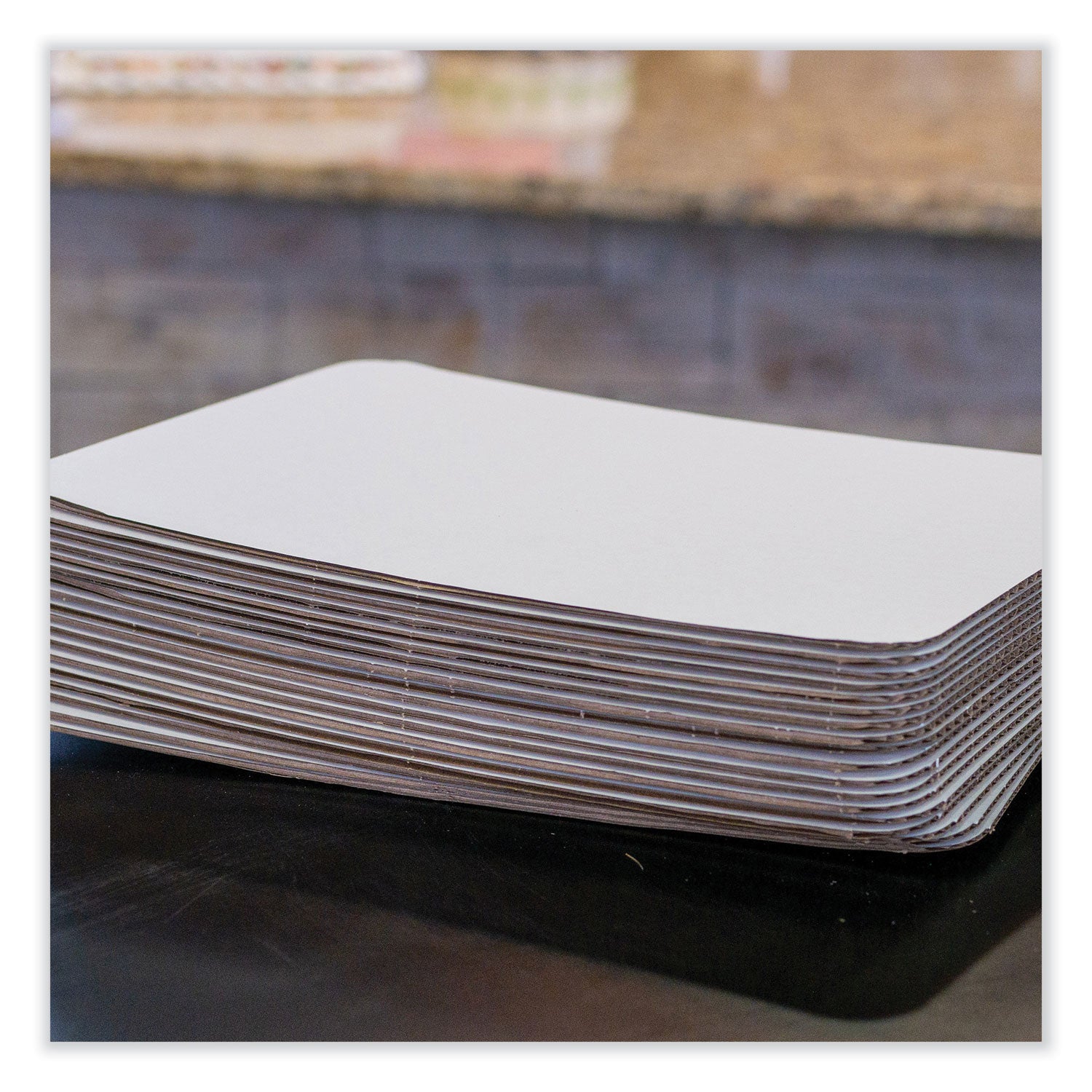 bakery-bright-white-cake-pad-double-wall-pad-19-x-14-x-031-white-paper-50-carton_sch1154 - 4