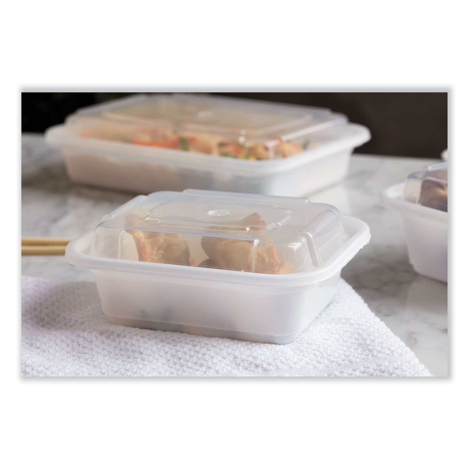 newspring-versatainer-microwavable-containers-rectangular-12-oz-45-x-55-x-212-white-clear-plastic-150-carton_pctnc818 - 3