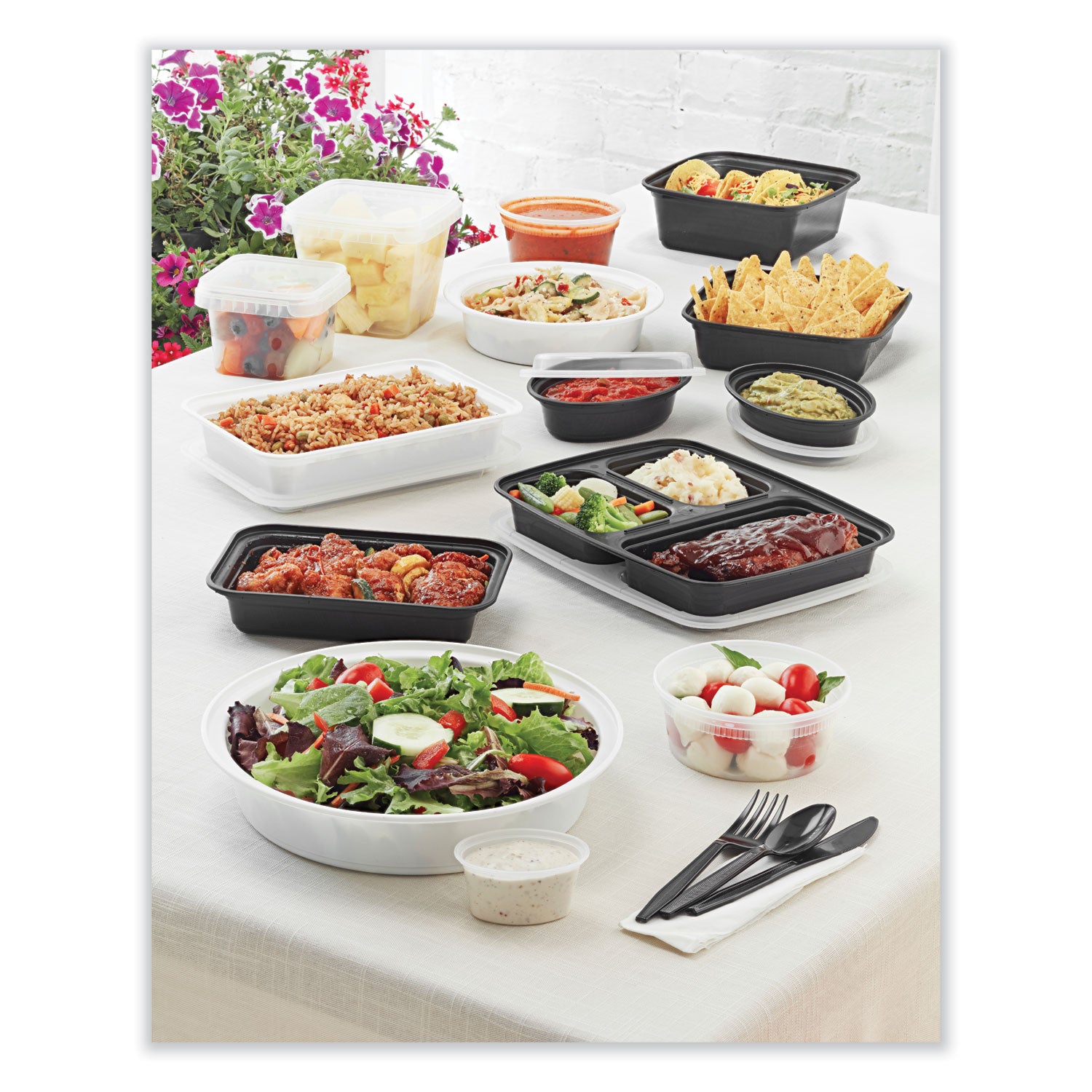 newspring-versatainer-microwavable-containers-oval-8-oz-57-x-4-x-145-black-clear-plastic-150-carton_pctoc08b - 3