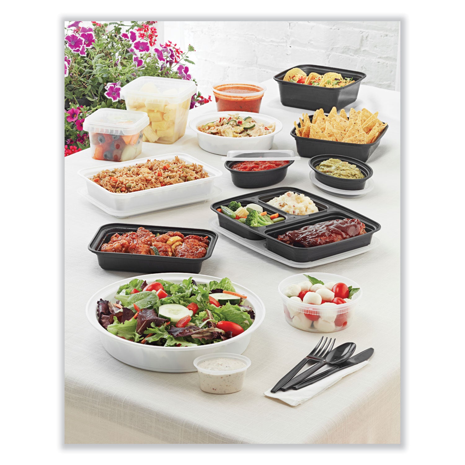 Newspring VERSAtainer Microwavable Containers, Round, 3-Compartment, 39 oz, 9 x 9 x 2.25, Black/Clear, Plastic, 150/Carton