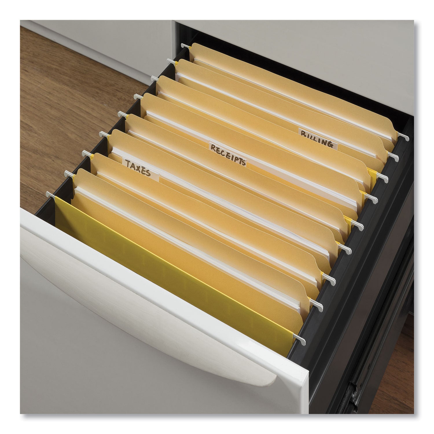 Top Tab File Folders, Straight Tabs, Letter Size, 0.75" Expansion, Manila, 100/Box - 