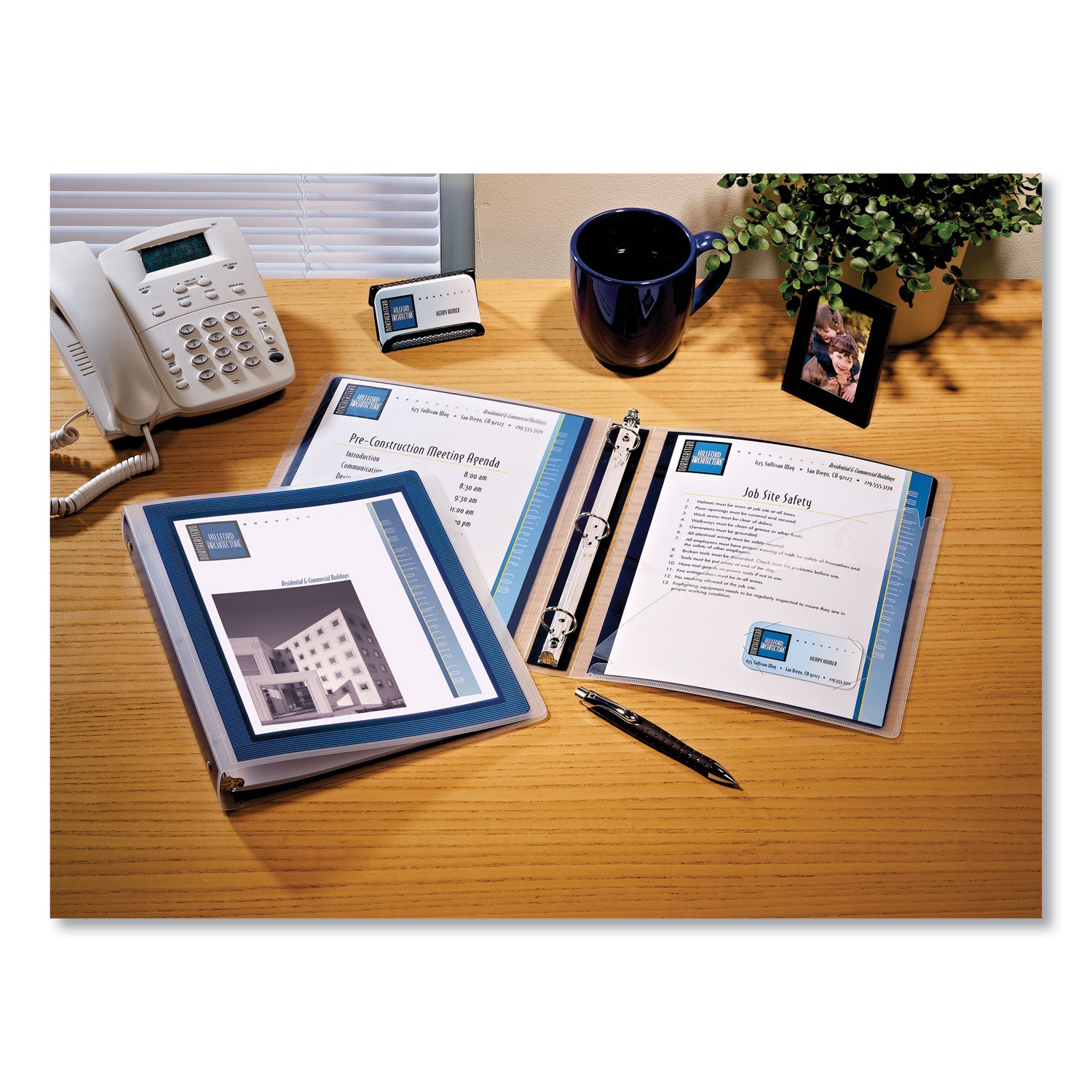 Flexi-View Binder with Round Rings, 3 Rings, 1.5" Capacity, 11 x 8.5, Navy Blue - 