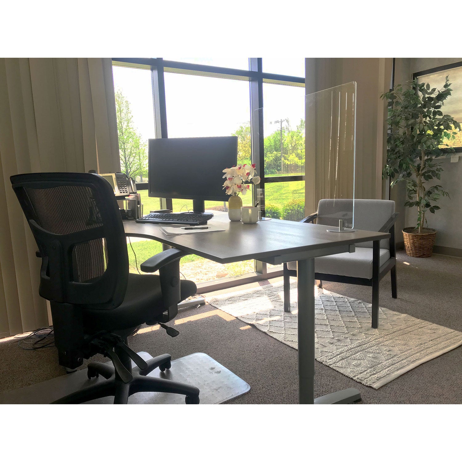 desktop-free-standing-acrylic-protection-screen-59-x-5-x-24-frost_ghedpsf2459f - 3