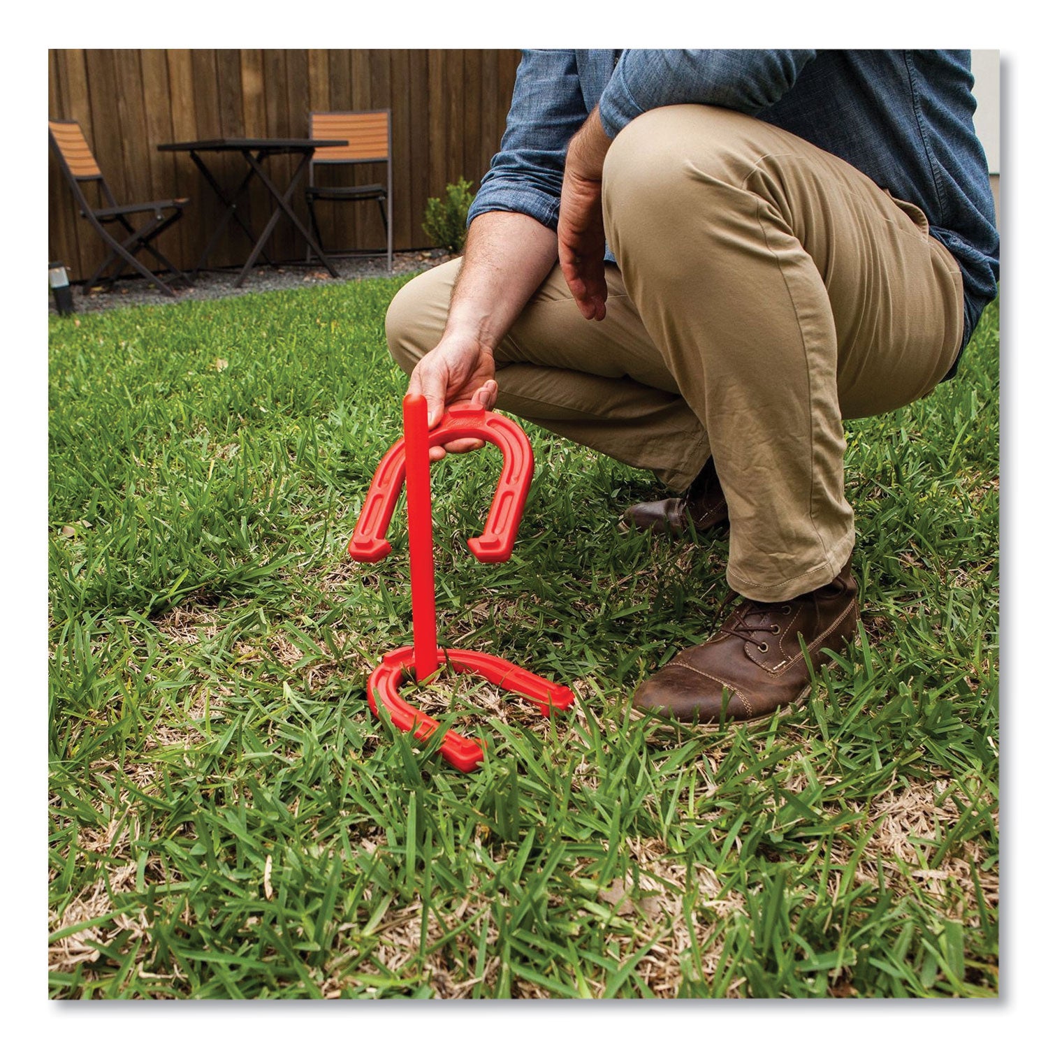 indoor-outdoor-rubber-horseshoe-set-4-rubber-horseshoes-2-rubber-mats-2-plastic-dowels_csiihs1 - 5