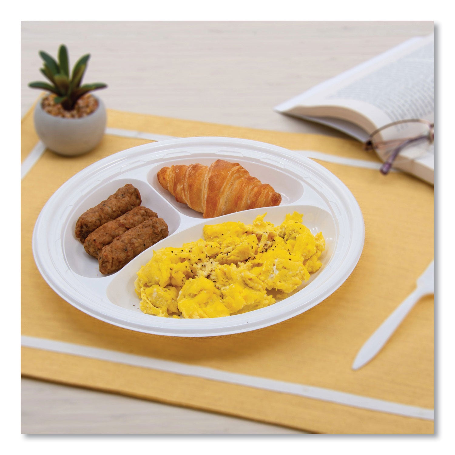 Famous Service Plastic Dinnerware, Plate, 3-Compartment, 10.25" dia, White, 125/Pack, 4 Packs/Carton - 