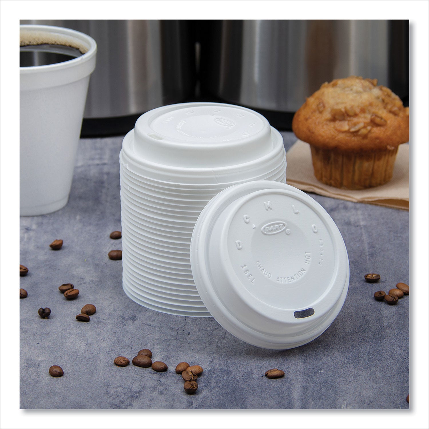 Cappuccino Dome Sipper Lids, Fits 12 oz to 24 oz Cups, White, 1,000/Carton - 