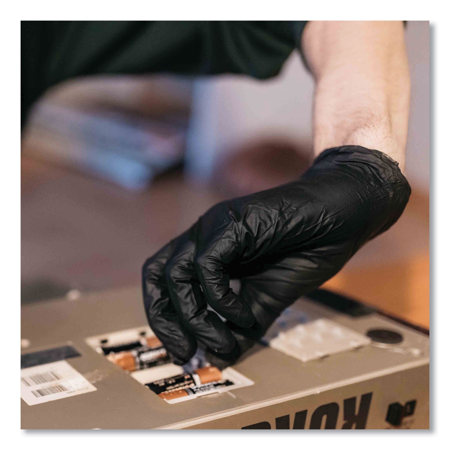 industrial-nitrile-gloves-powder-free-5-mil-medium-black-100-box-10-carton_axcgpnb44100 - 5