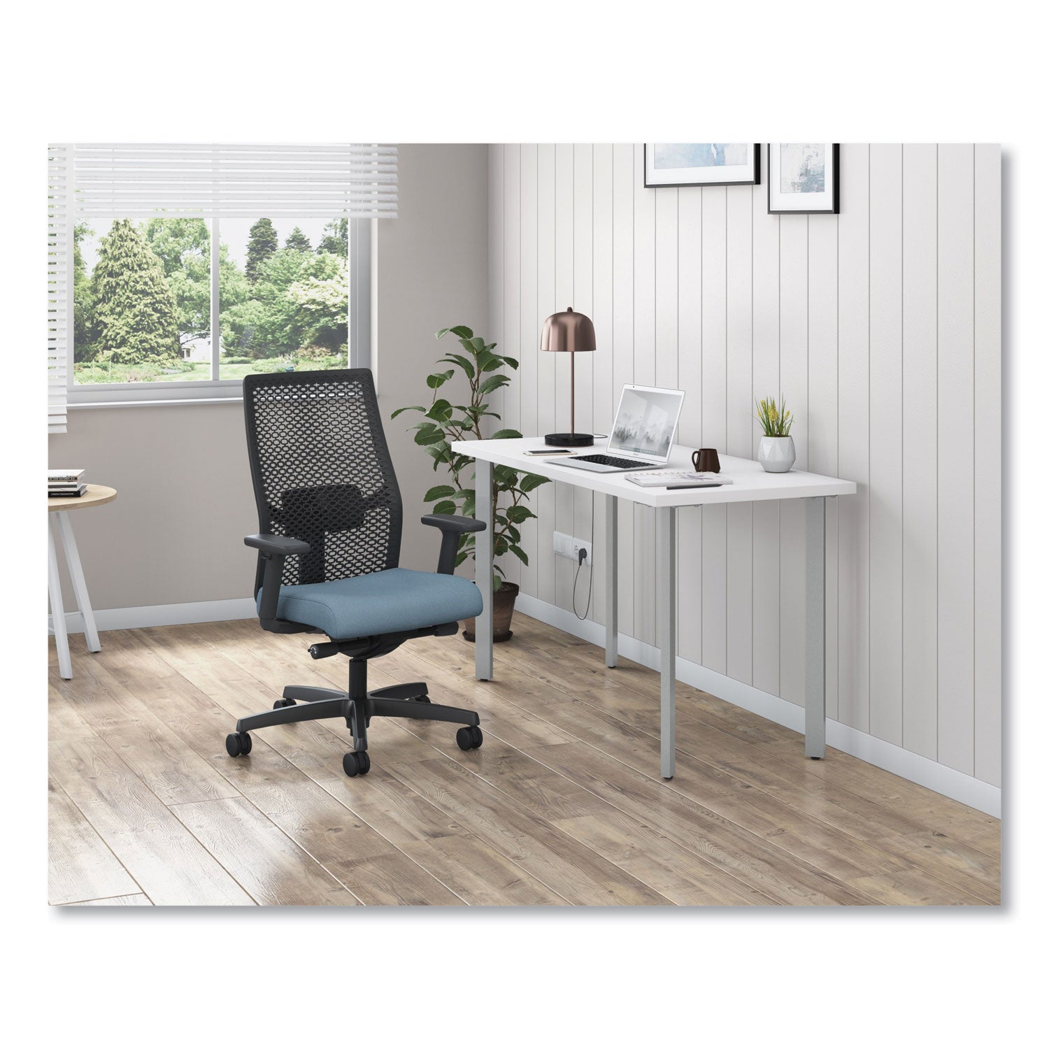 ignition-20-reactiv-mid-back-task-chair-1725-to-2175-seat-height-blue-fabric-seat-black-back-ships-in-7-10-bus-days_honi2mr2ash21nt - 4