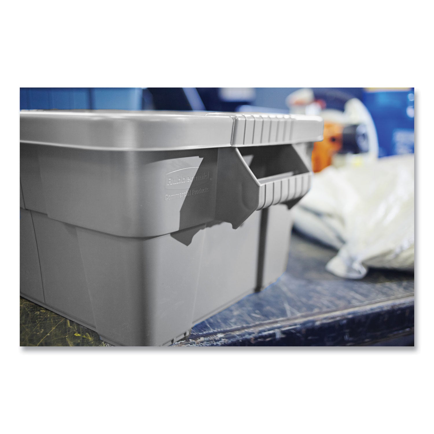 brute-tote-with-lid-14-gal-275-x-1675-x-1075-gray_rcp9s30graea - 3