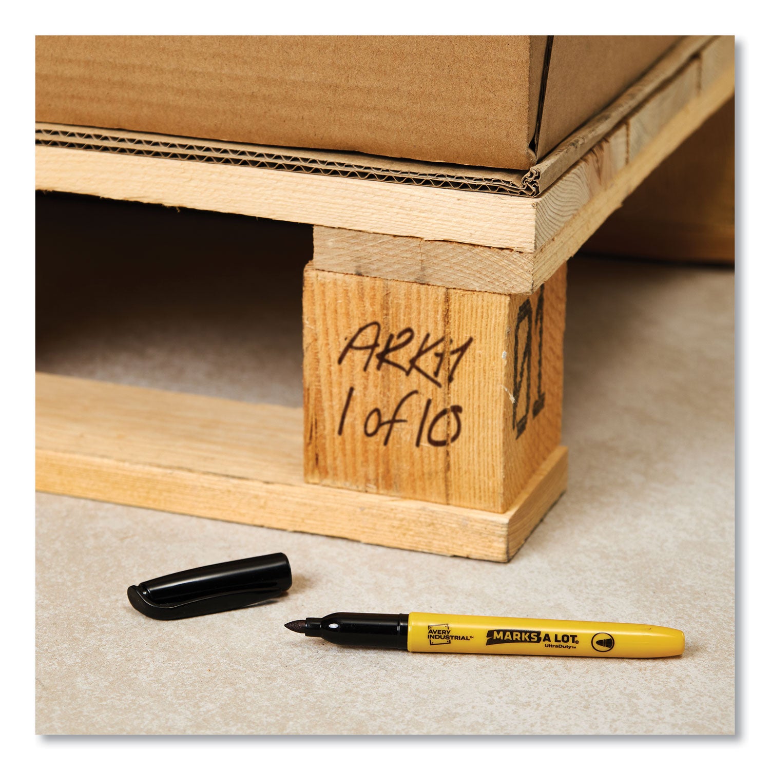 marks-a-lot-ultraduty-permanent-markers-fine-bullet-tip-black-12-box_ave29840 - 5