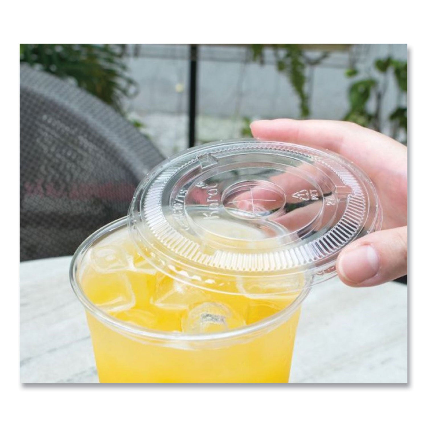 PET Lids, Flat with Straw Slot, Fits 32 oz Cold Cups, Clear 500/Carton