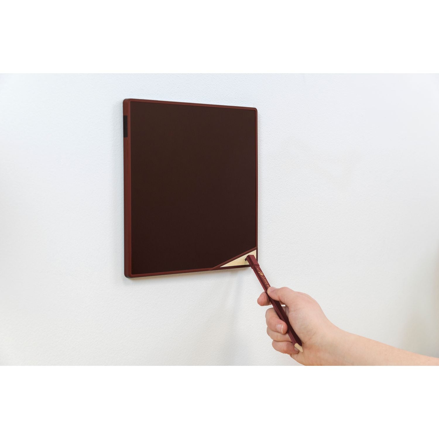 versatiles-memo-board-with-stylus-825-x-825-black-lcd-surface-red-plastic-frame_imvvt0360001 - 3