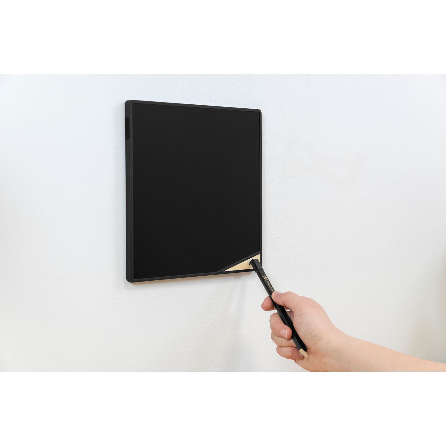 versatiles-memo-board-with-stylus-825-x-825-black-lcd-surface-black-plastic-frame_imvvt1060001 - 3