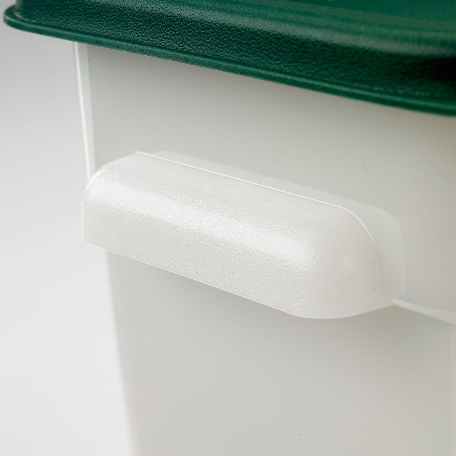 squares-food-storage-container-lid-731-x-731-x-063-forest-green-plastic_cfs1197008 - 3