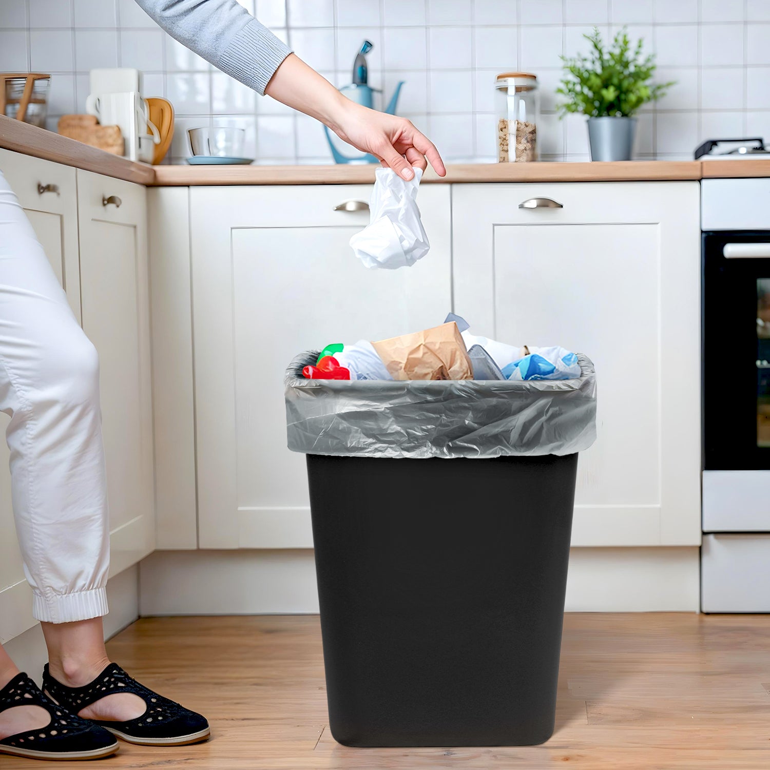 40-QT Black Wastebasket