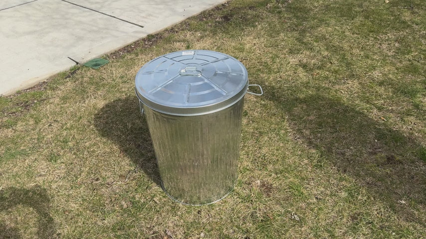 20-Gallon Shiny Galvanized Steel Round Fire Resistant Trash Can with Lid