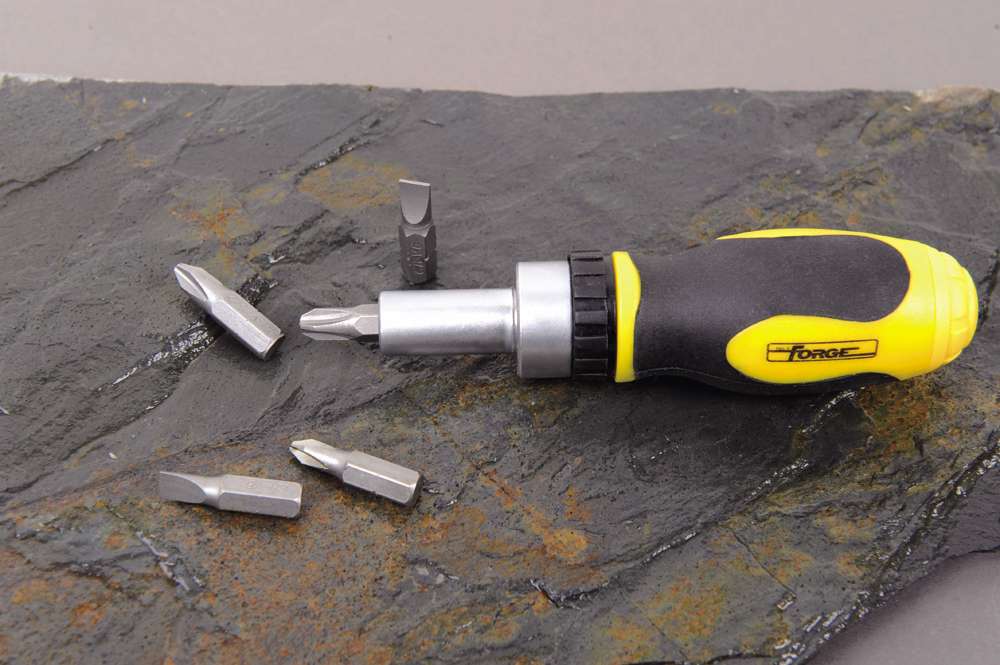 5-in-1 Stubby Ratchet Screwdriver - 3